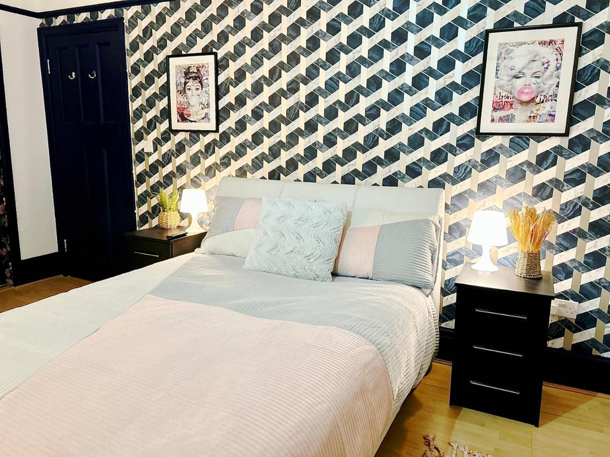 Rest Boutique Golders Green Лондон Экстерьер фото