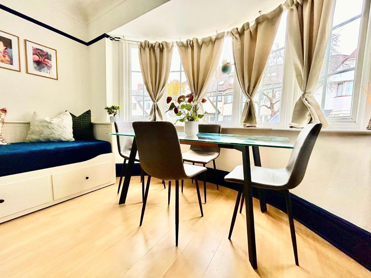 Rest Boutique Golders Green Лондон Экстерьер фото