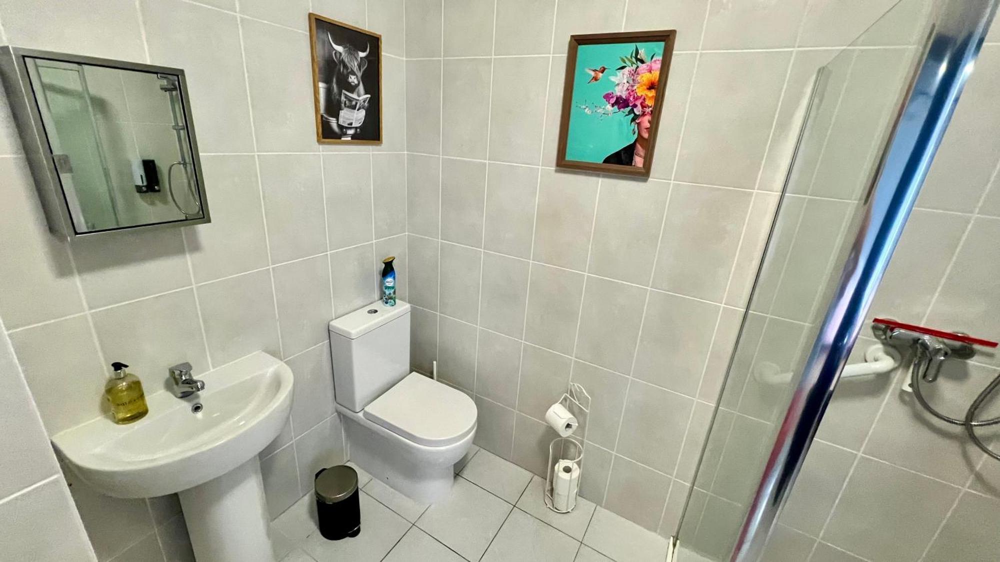 Rest Boutique Golders Green Лондон Экстерьер фото